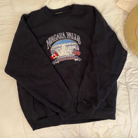 erica niagara falls sweatshirt